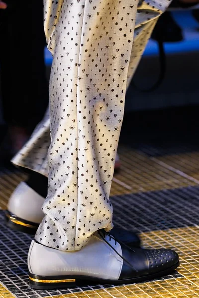 Look 64